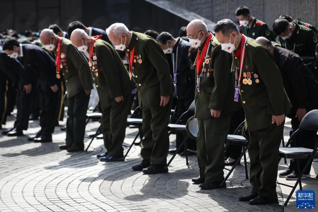 第九批在韩中国人民志愿军烈士遗骸安葬仪式在沈阳举办