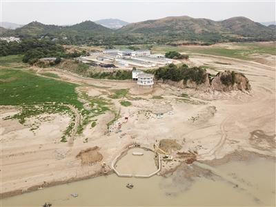 “解渴”鄱阳湖