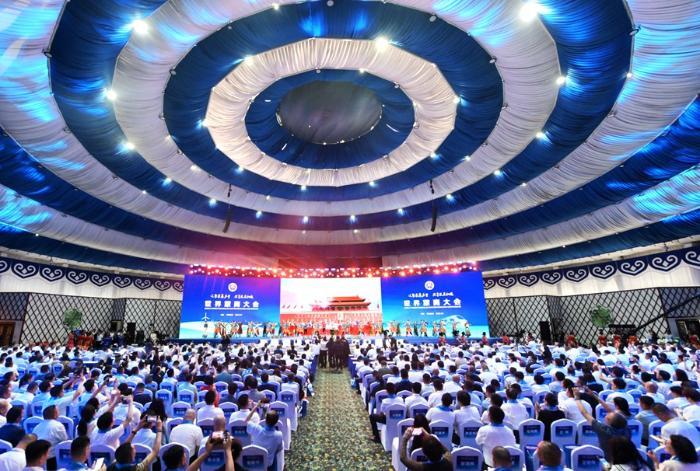 深植草原，胸怀四海，“蒙商”伊利为建设国家“奶罐”贡献力量