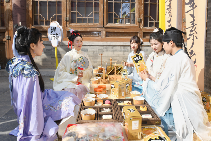 大魔王联合600年中华老字号六必居 跨界上新