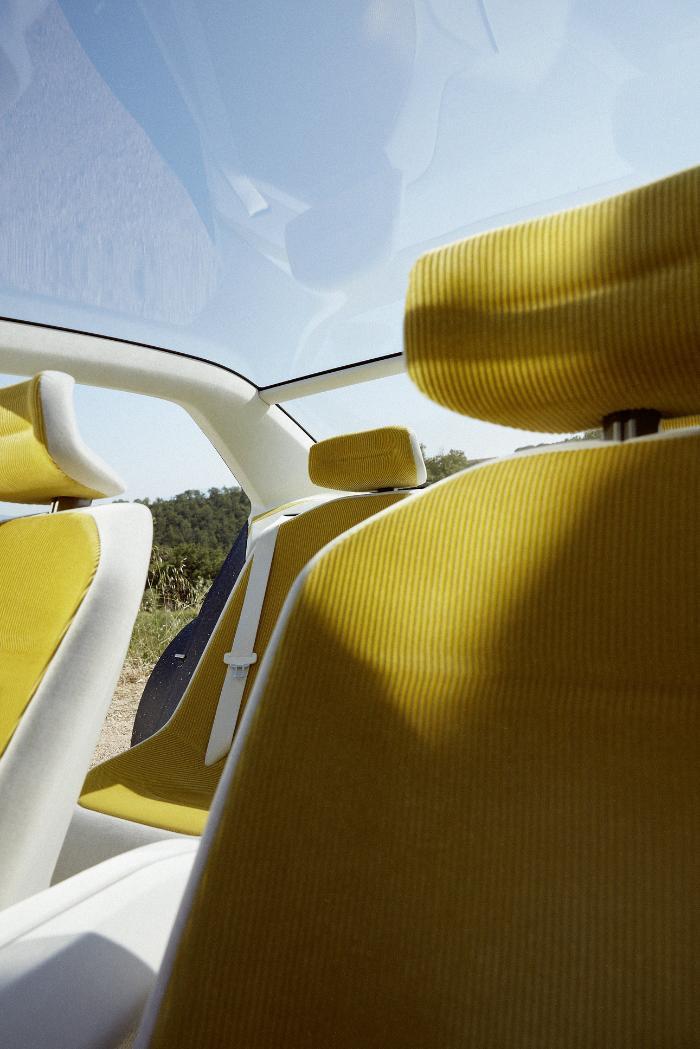 BMW新世代概念车领衔 宝马集团携BMW和MINI两大品牌、四种动力、十五个车系产品阵容亮相北京车展