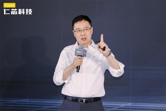 仁芯科技发布首颗16G高性能车载SerDes芯片