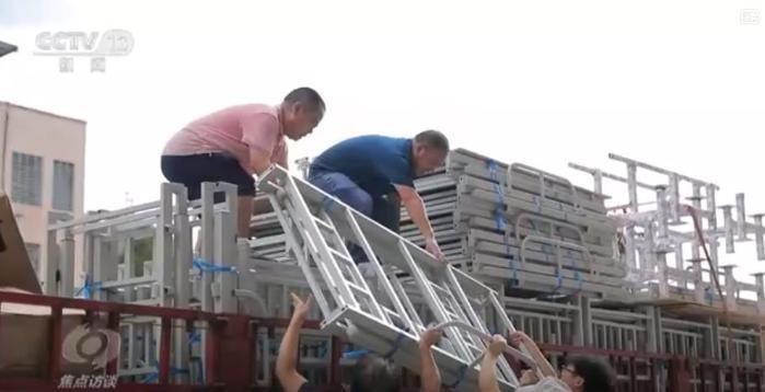 焦点访谈：洪水退去 如期开学