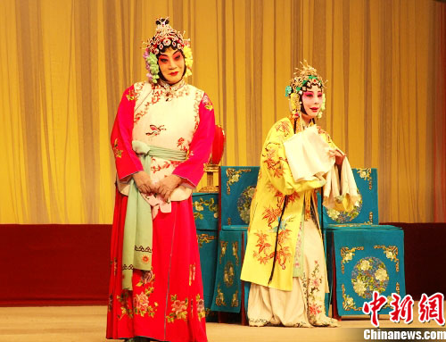 75岁荀派男旦宋长荣亲自登台演出名剧《花田错》