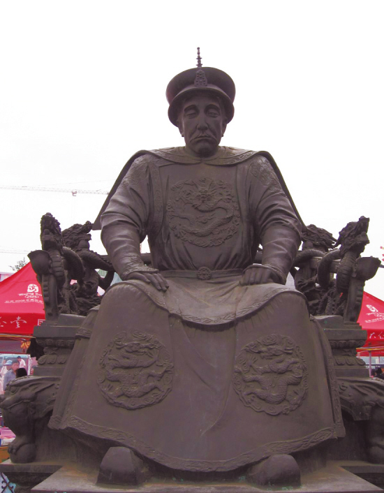 沈阳北市场清十二帝铜像将迁至清福陵(图)