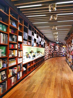 ������ݳ�Ʒ����ڶ�����ҵ��Ӫ�ܷ�������棿