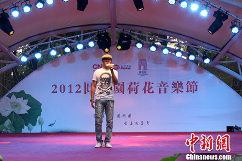 ����������Բ��԰�ɻ����ֽ�˧�����೪������