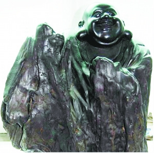 揭秘天价阴沉木:深藏地下数万年不变形不被虫蛀