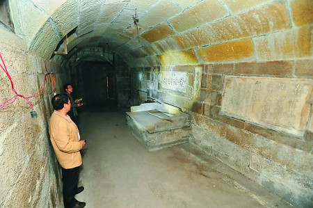 石家花园,徐悲鸿旧居里的地下室. 记者 吴珊 摄