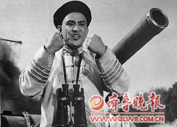 李默然称邓世昌是捡来的角色起初饰演李鸿章