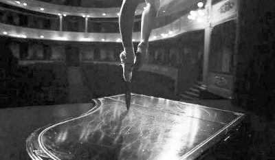 ���������ߴ��˵�Ь���ٶ������������裨ͼ��