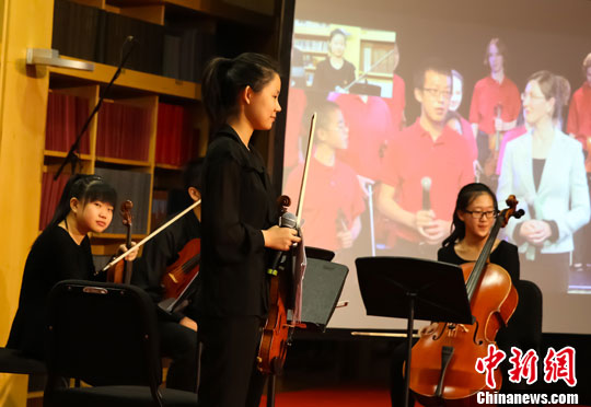 ����ΪŦ���������������м�����������Զ�̡��Ի���