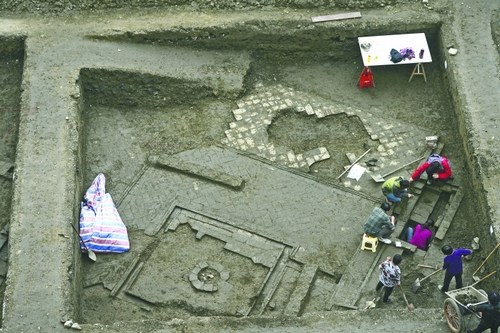 �δ�����լ����������ˮϵͳΪש���Ӱ�����ͼ��