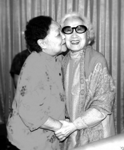 ��԰����ʹ�����Ů����褣�����һ���׸�������