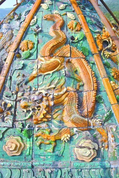 山西晋祠舍利生生塔修缮首次发现八条琉璃龙(图)