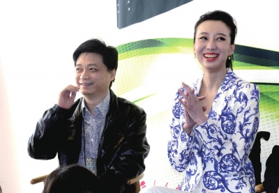 ����Ԫ��Ӧ����ת�����¼�:Ҫ�����˰�ͦס��ͼ��