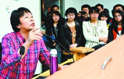 �����ƣ���ɮ������쵼�������ˣ�ͼ��