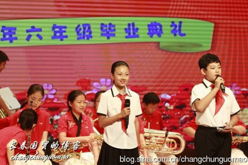 ���12����ӽ����ع����ֱ������ϰַ�����ͼ��