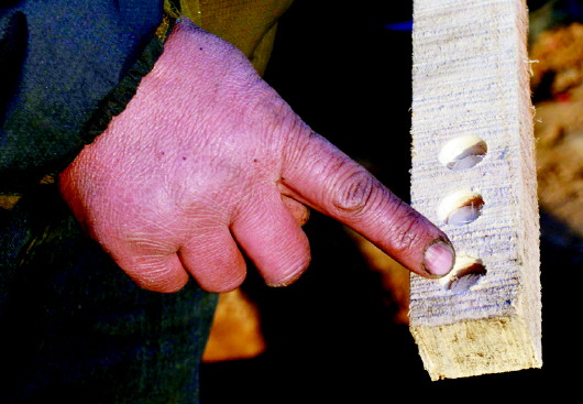 淄博上演"打铁花"表演 为传统民间娱乐活动(图)