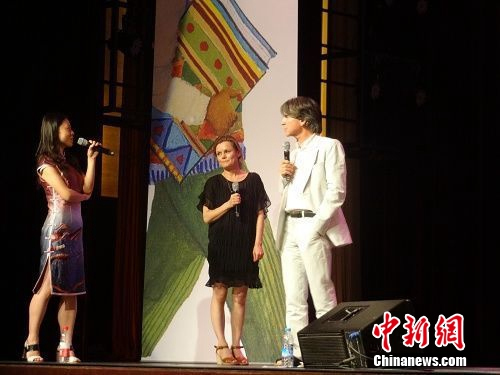 Ӣ�汾��ʦ�����᲼������������ʷ�������׶Ի�