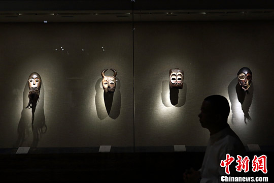 130����в�����������Ͼ�չ��