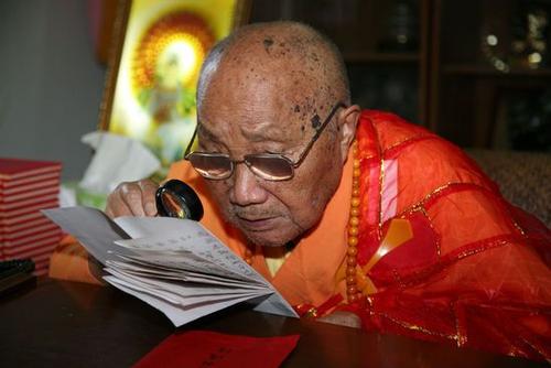 中国佛门泰斗本焕长老真身舍利赴澳大利亚永久安奉