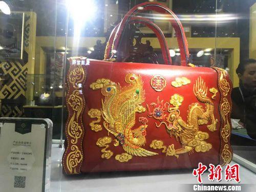 中国非遗文创产品刮起创新时尚风