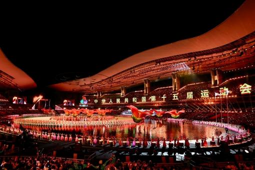 粤港澳艺术家唱响《彩云追月》