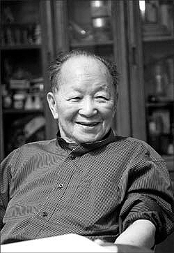 "黄苗子告密"引热议 近百岁老人成众矢之的