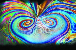 神奇的物理现象肥皂膜上泛起涟漪组图