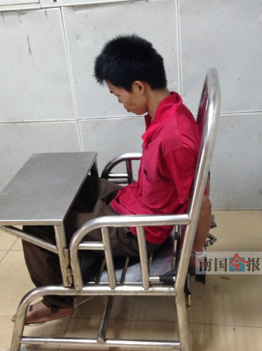 ���ӿ���һ���Ů������������ܵ���Ⱦ������