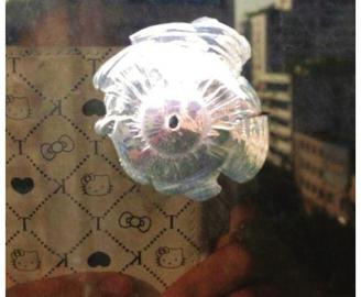 网曝宜宾某报社疑遭枪击四间办公室现7个“弹孔”(图)