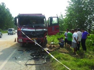 14λ���������������ȥ�򹤱������ײ����9��5�ˣ�ͼ��