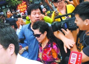 ��ĳĳͥ����Ϸ����Թ�ϵ�θ��ͥ��������ģ�ͼ��