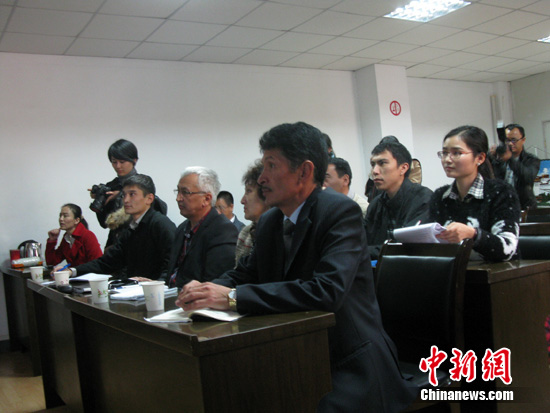 ˿·���̽Դ��ѧ�����򡱵Ĺ�����˹̹ѧԱ��ͼ��