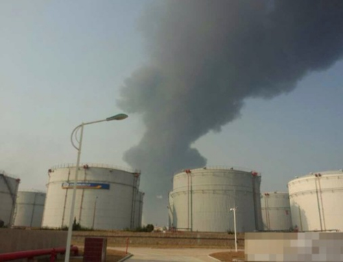 青岛中石化输油管道起火爆炸两处明火均已被扑灭(图)