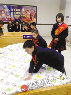 ����һСѧ���������ѵ��ѧ��ˢ�������ӣ�ͼ��