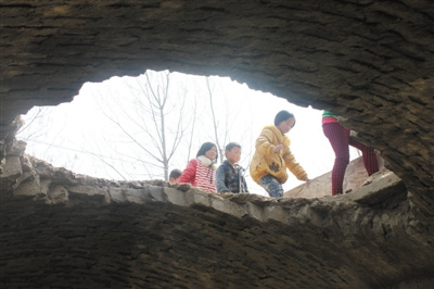 ����һʯ���ƶ�һ���������޹�ѧ��ÿ��Σ��������