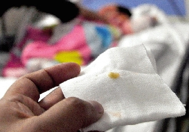 һ��Ůͯ�Ի�������ס���ܽ�������������ҽ��ͼ��