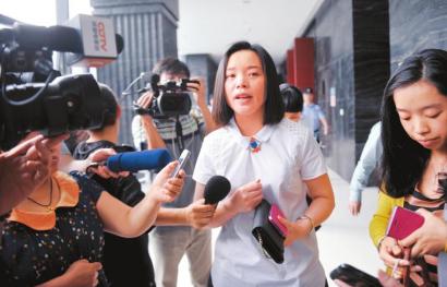 �ɶ�������ѡ���һ�����У��˵��и�֪�����߰���