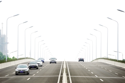 ���հ��Ӵ���߼�����ȫ�߹�ͨ��ͼ��