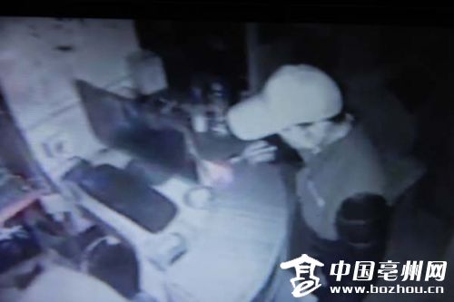 �����������İµ�͵�̾Ʒŵ��Լҳ������ߣ�ͼ��