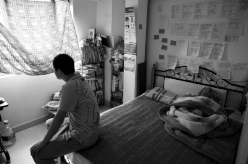 大二学生屡遭父亲家暴母亲报警(图)