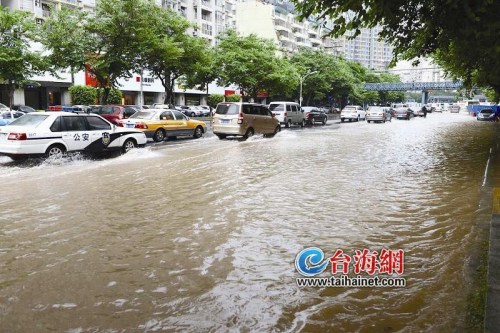 厦门吕厝又“发”大水施工挖破水管流失4万吨水(图)