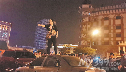 ǰ��ĸ��վ�����¡�С�����ֵ���вҪ��ɱ��ͼ��