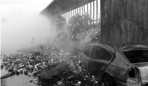 �Ϸ��޼ݳ��Ӽ����ز������Ӹ�����׷β˫˫����