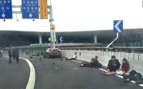 深圳机场撞人事件已致9死伤者:被撞得飞了起来(图)