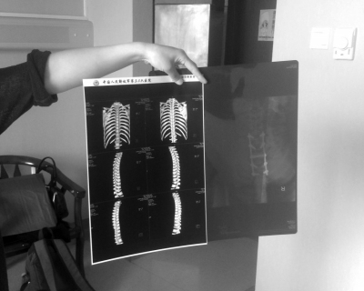 ��������·쭳�����Ů����¶�������������������ͼ��