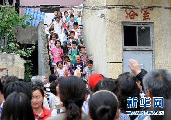 南京培训机构被曝光后岿然不动官员反问记者