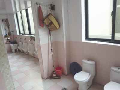 ���������׶�԰��Ůͬ��Ů��վ��С��ҳ�����